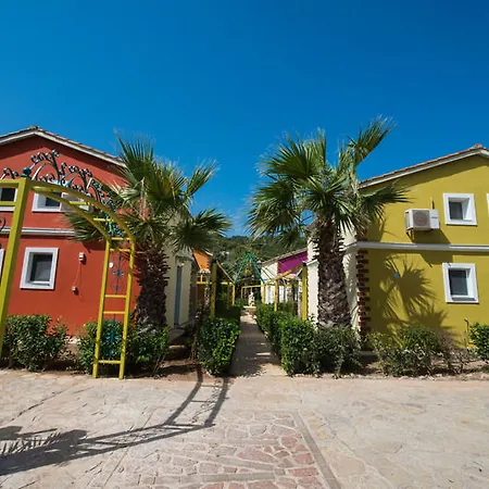 Villagio Aparthotel 3*